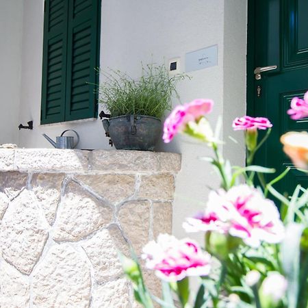 Apartments Petrinic Crnogaj Baska  Ngoại thất bức ảnh