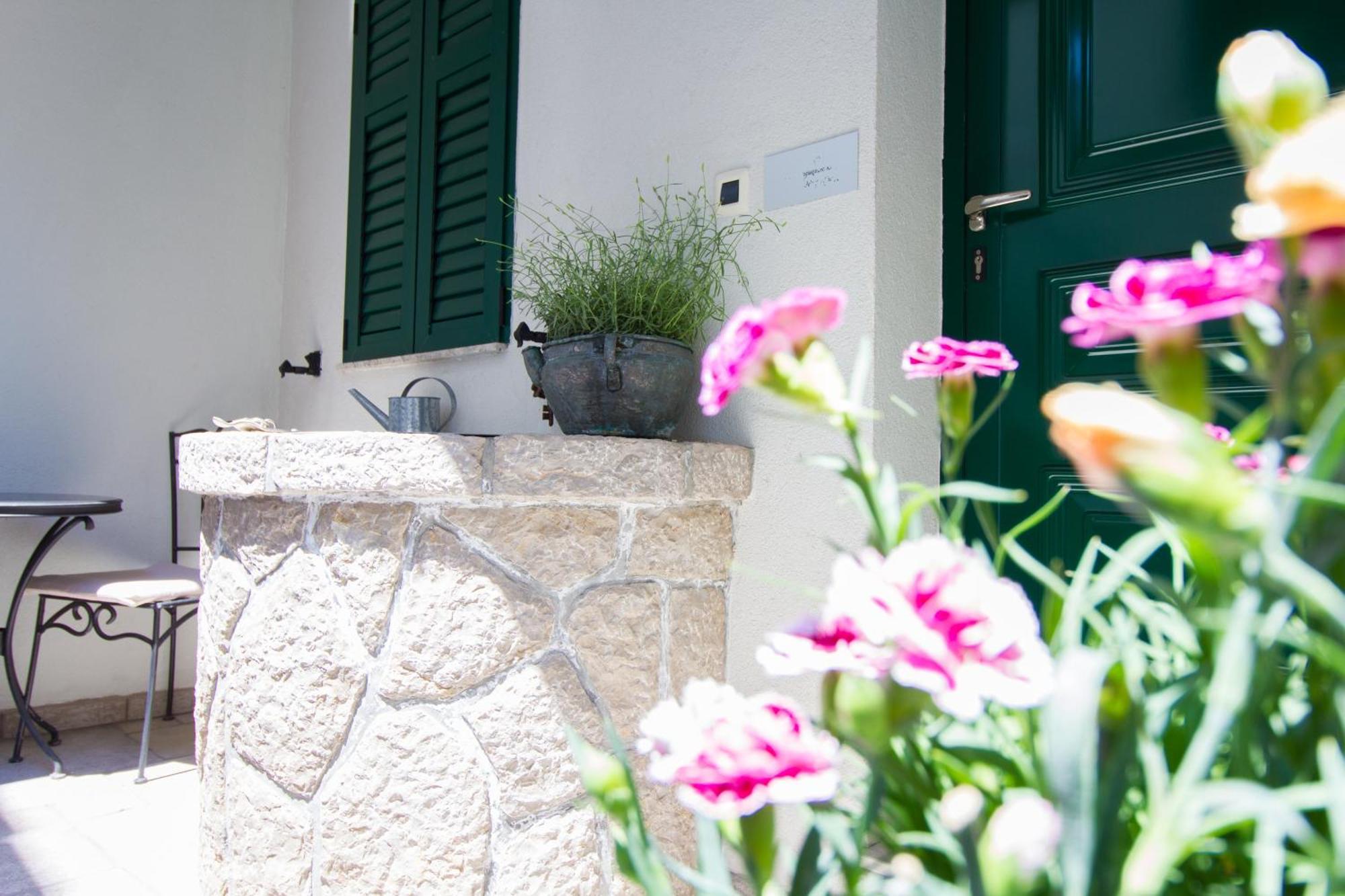 Apartments Petrinic Crnogaj Baska  Ngoại thất bức ảnh