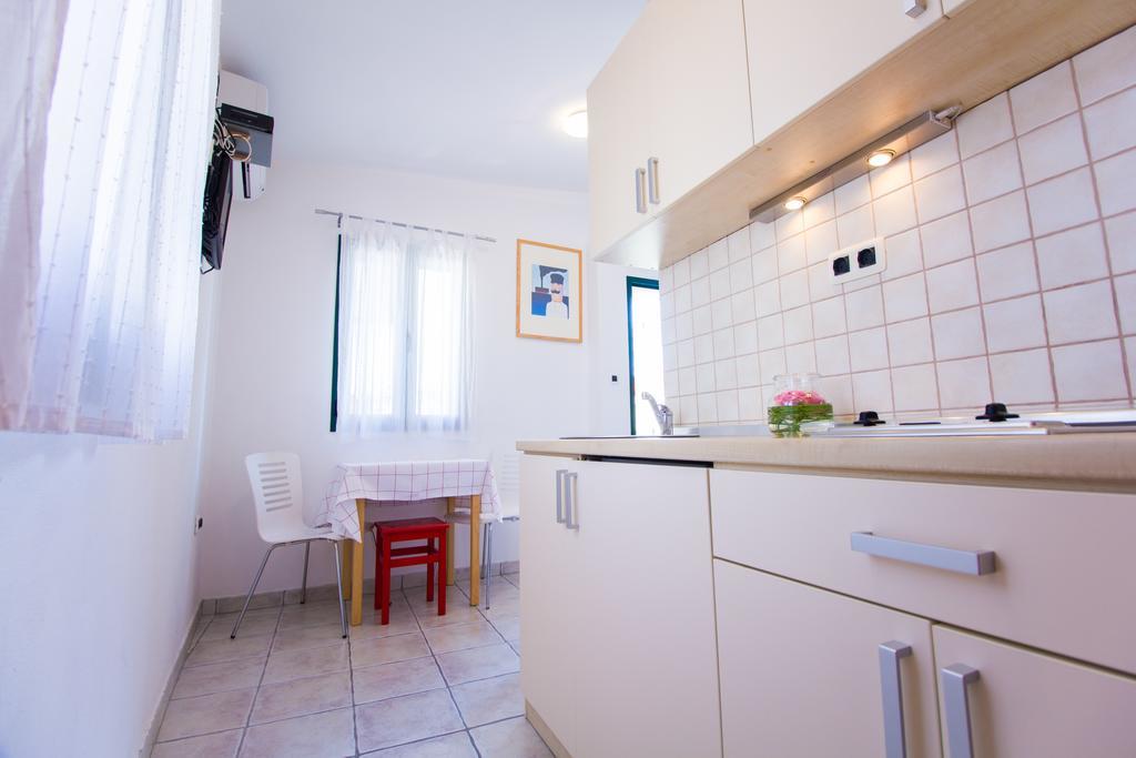 Apartments Petrinic Crnogaj Baska  Ngoại thất bức ảnh